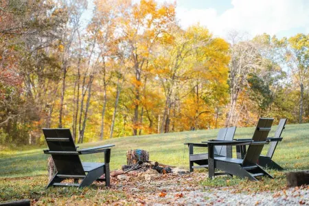 The Treetop Retreat Family Getaway in Scenic Hocking Hills