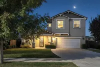North Visalia Family Getaway – 5Br/3BA, Near Parks & Sequoia NP, Sleeps 10