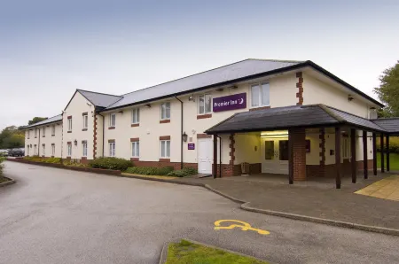 Premier Inn Northwich (Sandiway) Отели в г. Кроутон