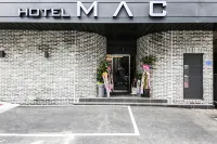 Motel Mac