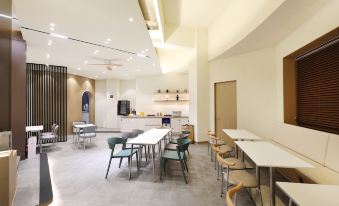 Hound Hotel Jeonju Junghwasan