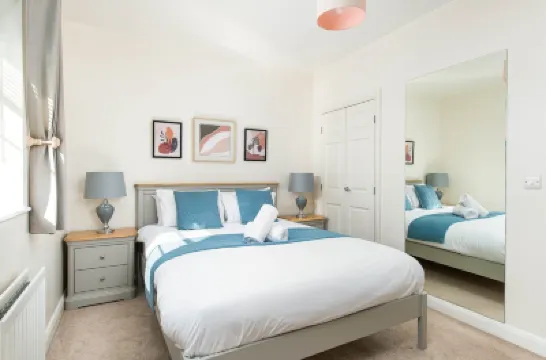 Seaview 2-bed With Private Parking, Portishead Hotels in 