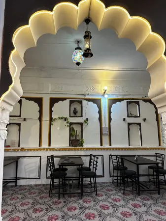 Hotel Kota Kunj Heritage