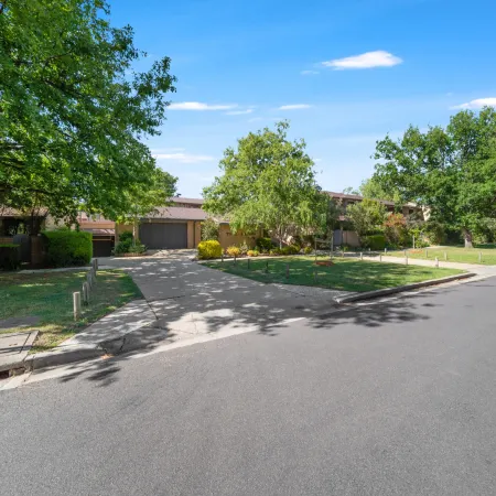 Gorgeous 2-Bed Townhouse with Patio, BBQ & Parking