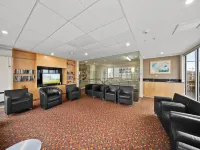 Central ACT Studio with Indoor Pool and Gym
