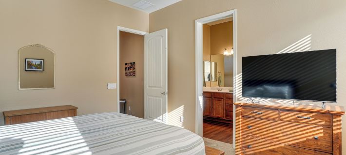 7 Mi to Watson Lake: Prescott Valley Home w/ Patio Hotels in Явапай