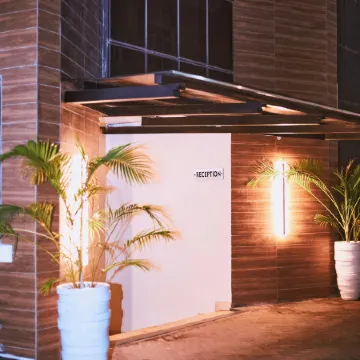 Saint Tropez Hotel and Suites