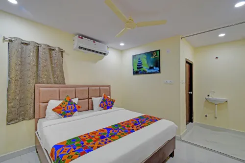 FabHotel Srikara Grand Luxury Rooms