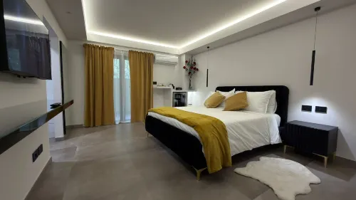 Coco Noir Luxury Villa