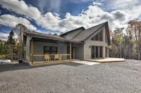 Spacious Hurley Home w/ Game Room Near Lakes - Parkering