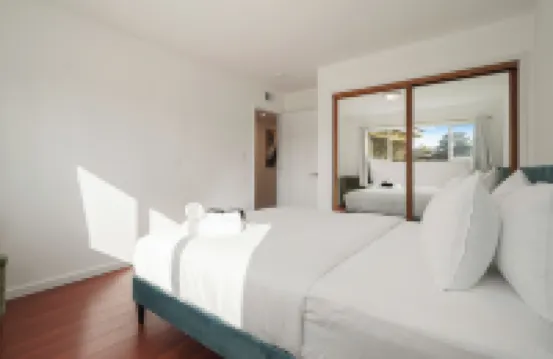 Lakefront Retreat  WaterViews 3BR 1.5BA
