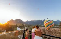Sunrise Mountain View Resort - Romantic