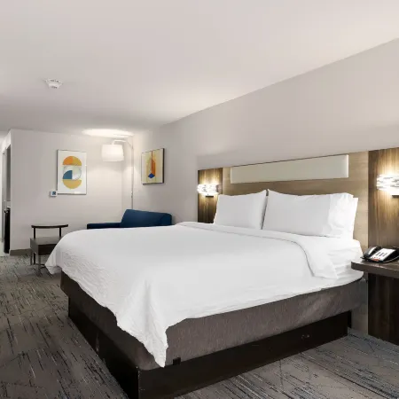 Holiday Inn Express & Suites Jourdanton-Pleasanton by IHG