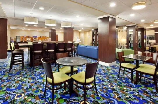 Holiday Inn Express & Suites ATLANTA ARPT WEST - CAMP CREEK by IHG