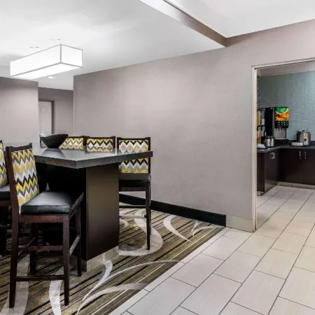 La Quinta Inn & Suites by Wyndham Roswell