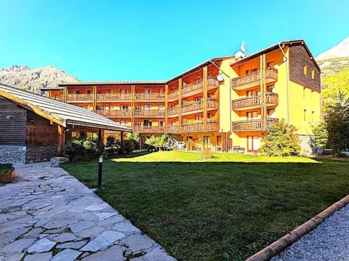 Apartment in Pelvoux near Ski Slopes
