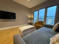 The Cardiff Apartment - balcony