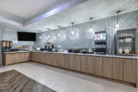 La Quinta Inn & Suites by Wyndham Paris - Aamiainen