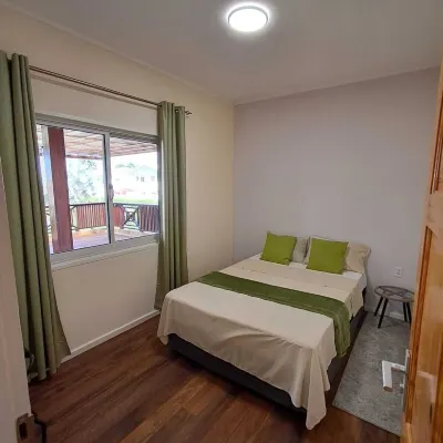 多爾芬開間 鄰近聖彼得和保羅教堂的酒店