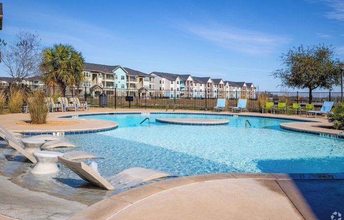 Landing Apartments Austin - Lockhart