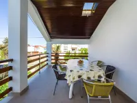 Apartment Šime Hotels in Nin