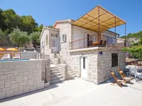 House Tonko Hotels in Postira