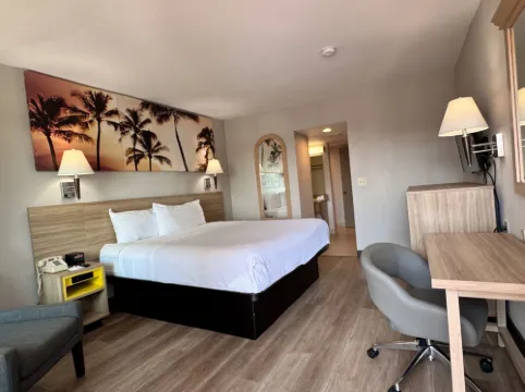 Days Inn by Wyndham Anaheim Near the Park