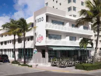 Casa Canita Hotels near Lummus Park