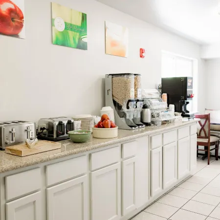 Quality Inn & Suites Lathrop