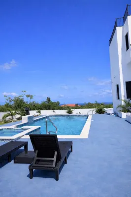 Modern Oceanview Villa. All Bedrooms with Private Bathrooms. Private Pool - 4 stelle