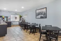 科科莫温德姆速8酒店 - 早餐