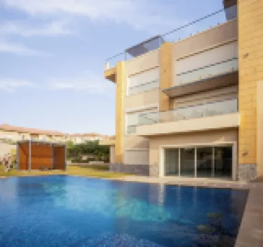 Alsawah Grand Palace at Sheikh Zayed - 6Br, Pool & Private Garden