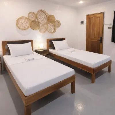 Islanders Siquijor Hostel Hotels near Coral Cay
