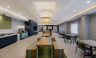 Spark by Hilton Midland South - Housity