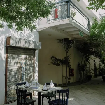 Ambiance Boutique Art Hotel Karachi