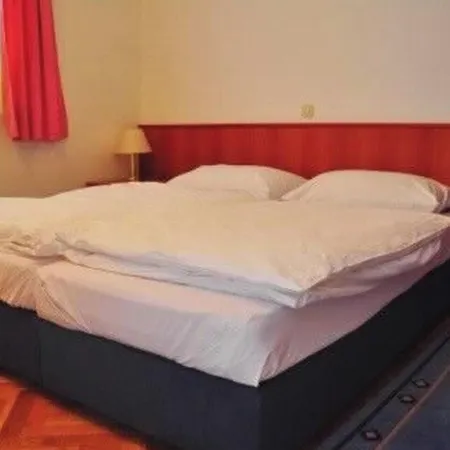Apartments Meridiana 2 Hotels in Orebic