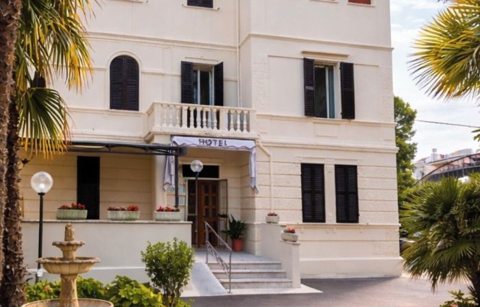 Hotel Villa Pina