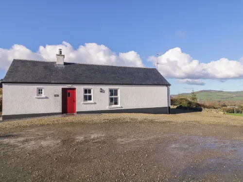 Derg Cottage - parking