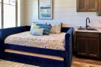 2 BR Tiny Homes - Unique Outdoor Space - 3-Star