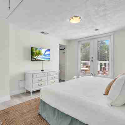 Sunny Palms Rooms
