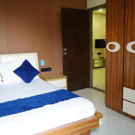 Stay10 Luxury Service Apartment Hotel