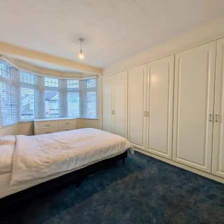Serene Retreat With Comfortable Interiors Отели рядом с достопримечательностью «Район Хейнолт»