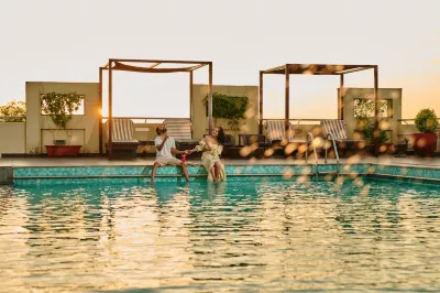 Flora Airport Hotel and Convention Centre Kochi Отели в г. 