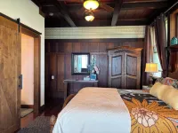 Hilo Bay Oceanfront Bed and Breakfast