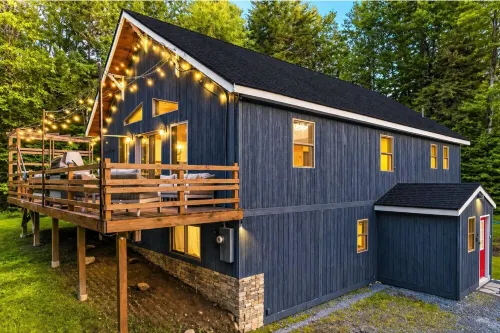 A Charming Chalet with Hot Tub 1 Mile to Mt. Snow - Chalets