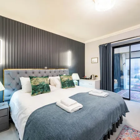 Waterhead Rooms & Suites - Parking and Light Breakfast