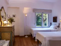 Villa Laurette Kratigos, Private Escape with Views ミティリーニ国際空港周辺のホテル