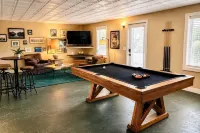 Spectacular Views-5Br-Hot Tub-Game Rm-Top Location-Dog Friendly-Near Wineries!