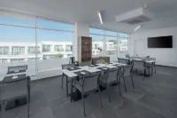Maj Premium Residence - breakfast