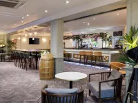 DoubleTree by Hilton Southampton Hotels near The Brook